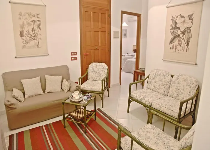 Le Magnolie تْشيفالو